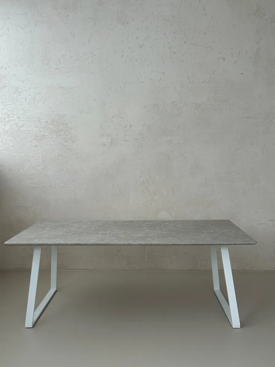 Tisch – Gaia Studio