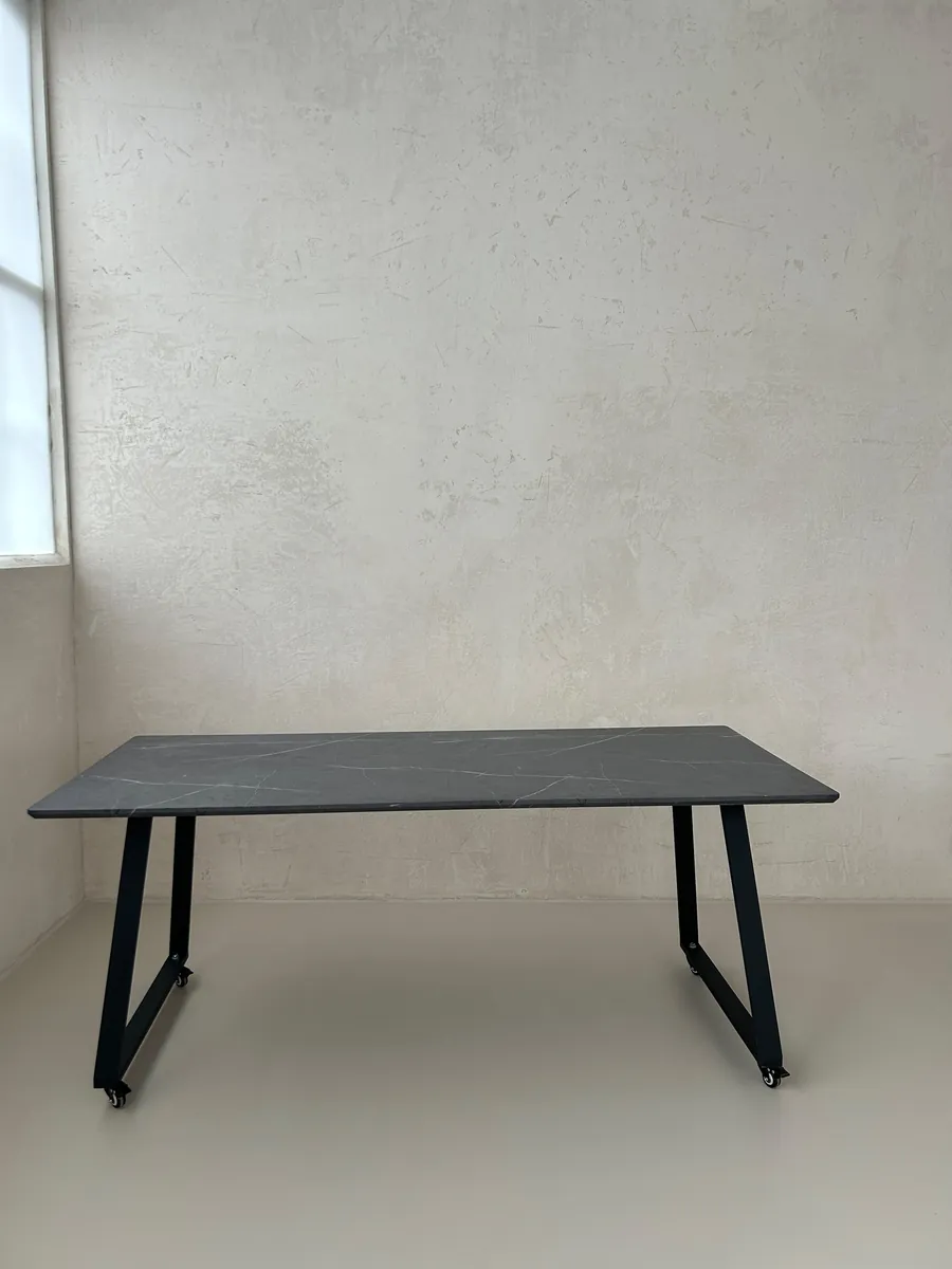 Tisch – Gaia Studio
